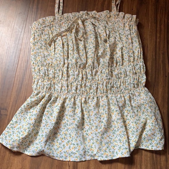 Ditsy print floral top - Picture 5 of 5